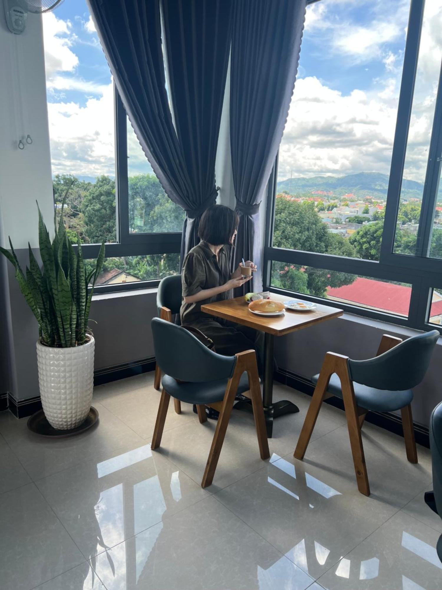 Thanh Thu 1 Hotel Tỉnh Kontum Exterior foto